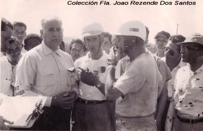 Vuelta a La Cordialidad '55 - Carlos Ruiz y Rezende Dos Santos con Juez del ACC